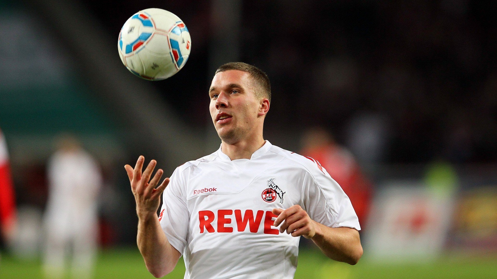 中国足球国际赛事中战术纪律与执行力考验,中国足球队战术